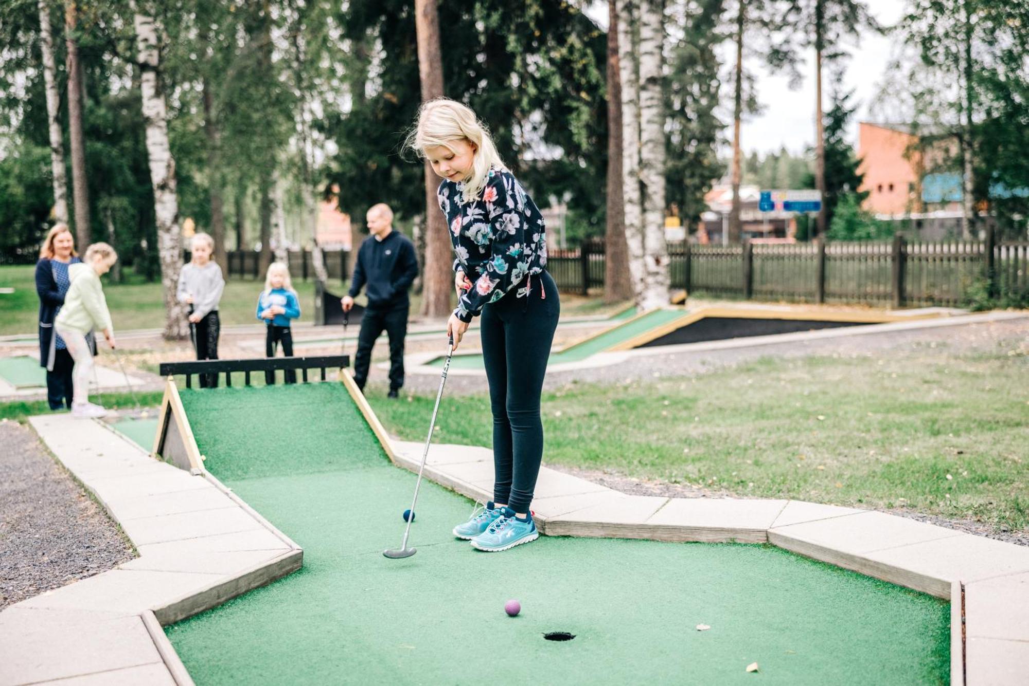 Seinaejoen Leirintaealue Hotel Seinäjoki Kültér fotó