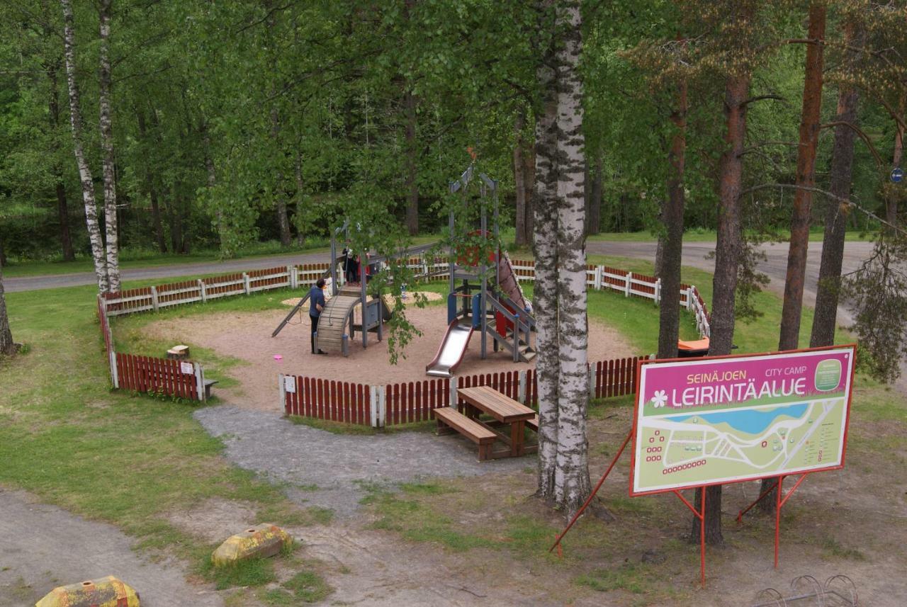 Seinaejoen Leirintaealue Hotel Seinäjoki Kültér fotó